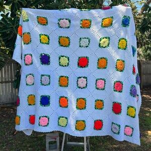 Vintage Handmade Crochet Granny Square Flower Blanket White 3D Roses Throw